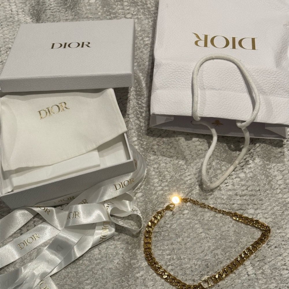 DIOR 30 Montaigne Short Necklace